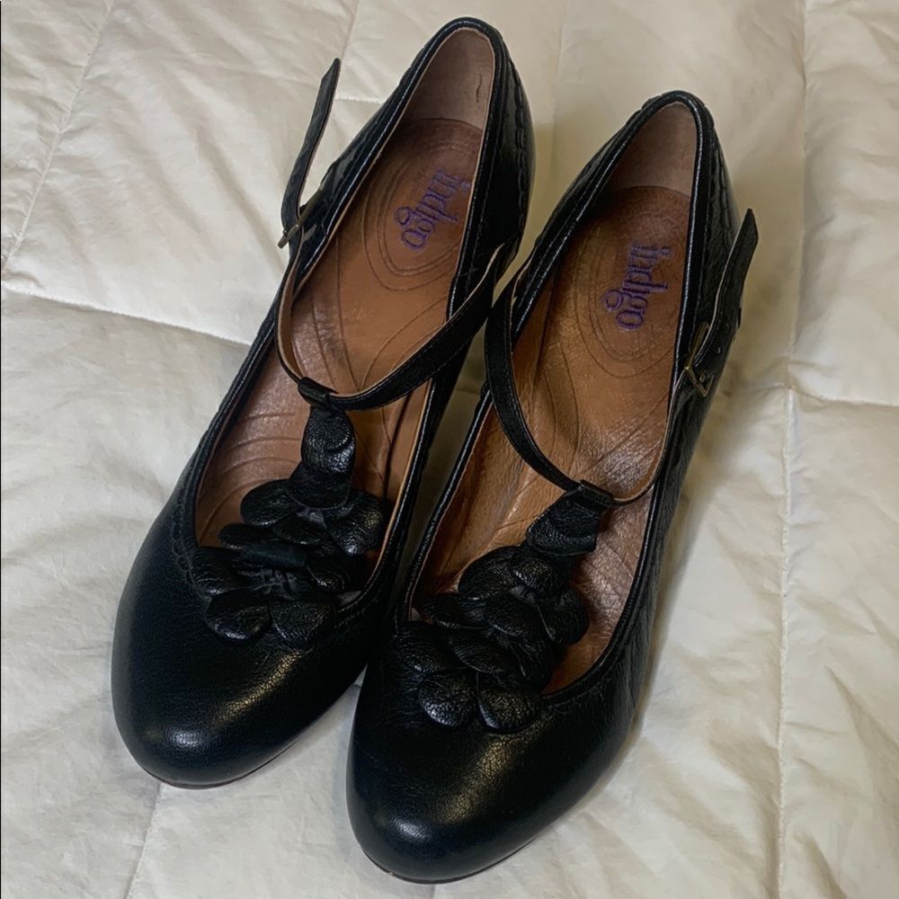 Indigo Black Heeled Shoes with Timeless Elegance